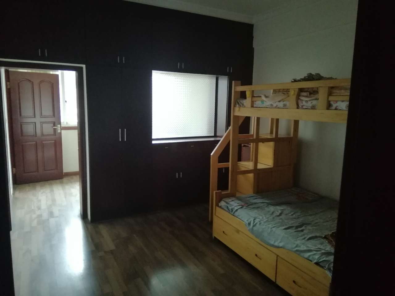 155752mhl88mbu8v7vibum.jpg