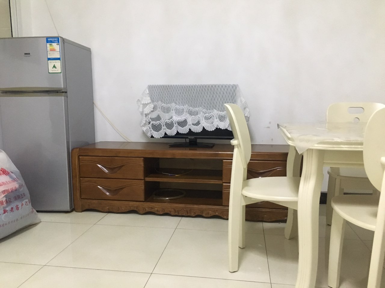 101753t3glgu0nqrj9gg14.jpg