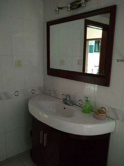 141153vq70hc79ck610yyh.jpg