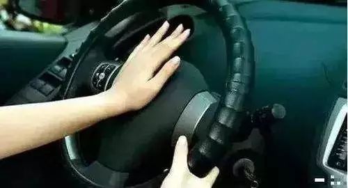 181808jb39hb61k9649zzk.jpg