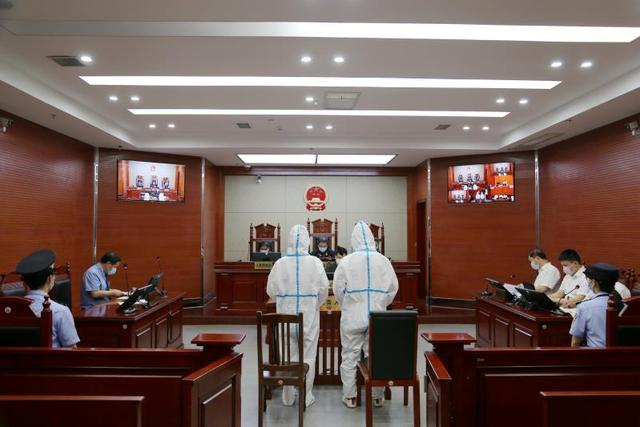 疫情期间肆意外出，致300人被隔离，宜宾这2名男子被判！-1.jpeg