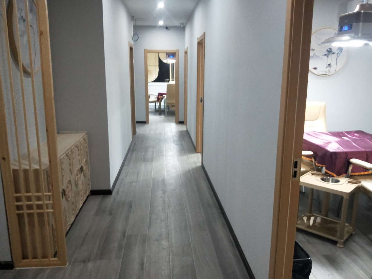 招聘服务员，前台，气质好加工资-8.jpg