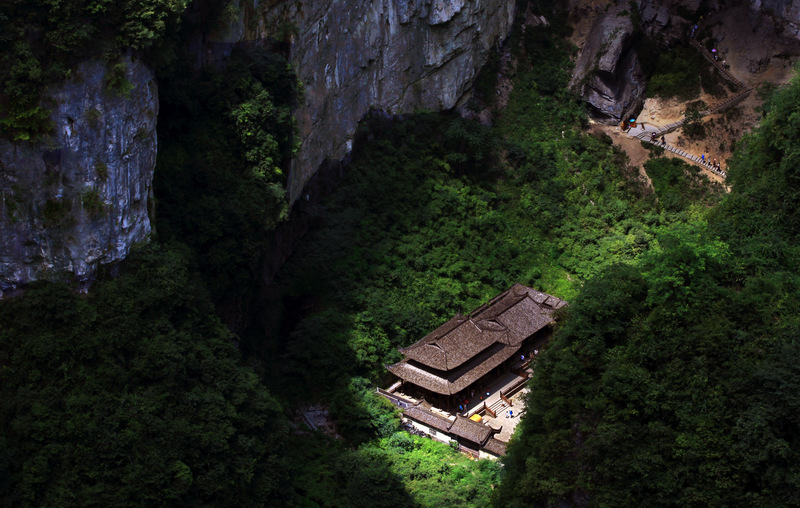 帅哥美女云集 300辆哈雷摩托武隆仙女山赏秋景-5.jpg