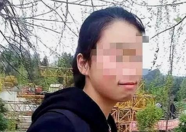 一男生多次表白被拒，潜入女生寝室捅死17岁女同学！-4.png