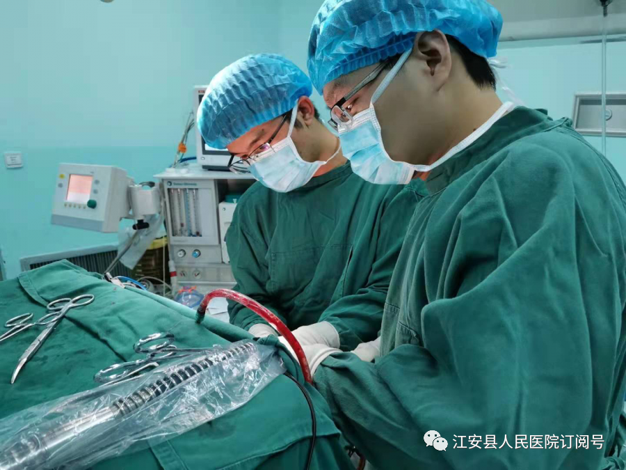 宜宾一男子被5公分刀片穿透颅脑！-2.png