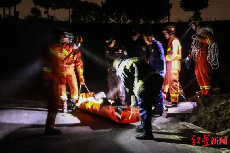 深夜，宜宾一30岁男子和妻子吵架后，到七星山跳崖自杀！-1.jpg