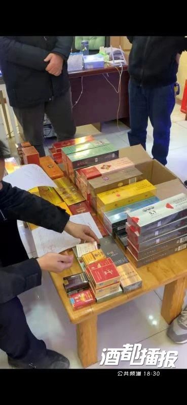 一男子在宜宾同一家店猖狂作案，连续2次盗窃！-2.jpg