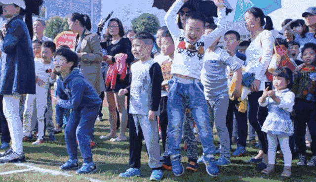 宜宾三江口又多一个动物园！春节期间门票全免，坐公交就能到！-6.gif