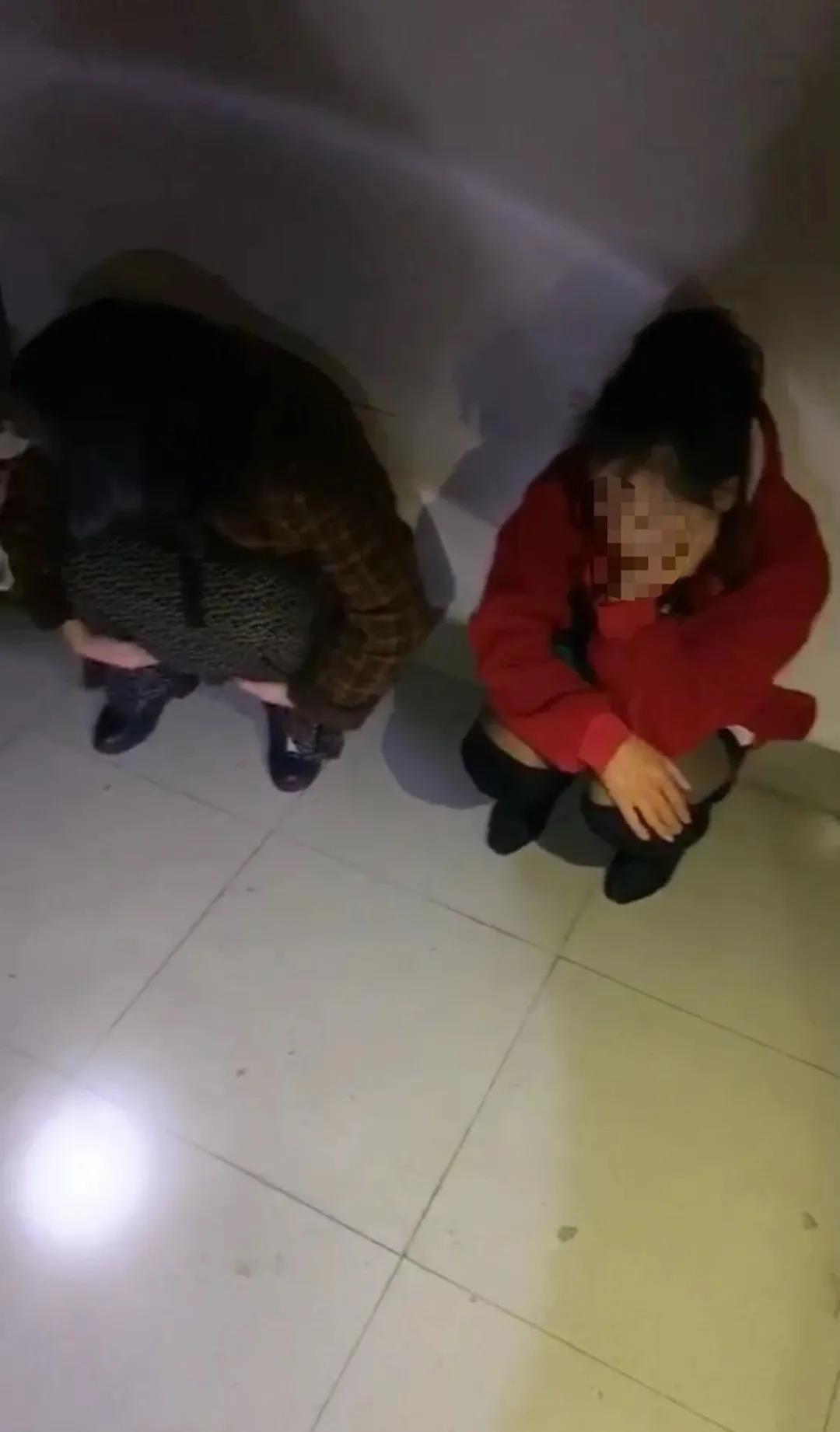抓了！宜宾一小区有人当街拉客，涉嫌卖淫嫖娼！-4.jpg