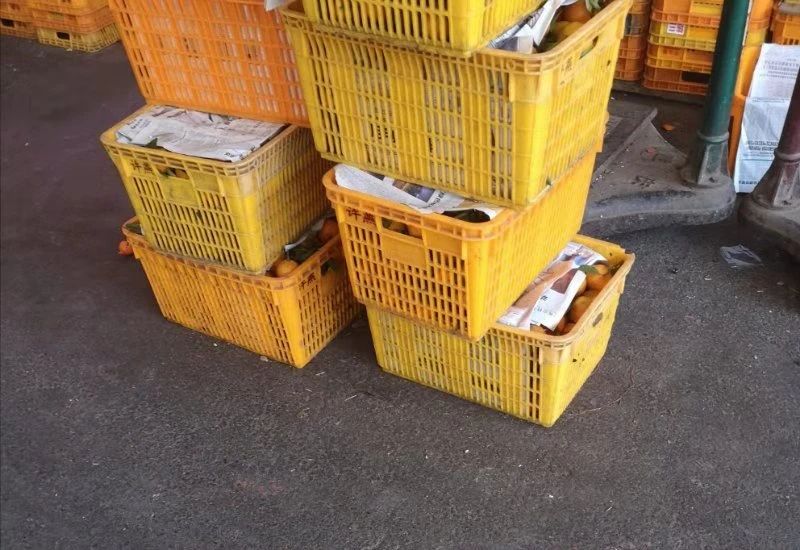 缺斤少两？宜宾一市民遭遇水果过度包装，填充物竟占了五分之一…-5.jpg