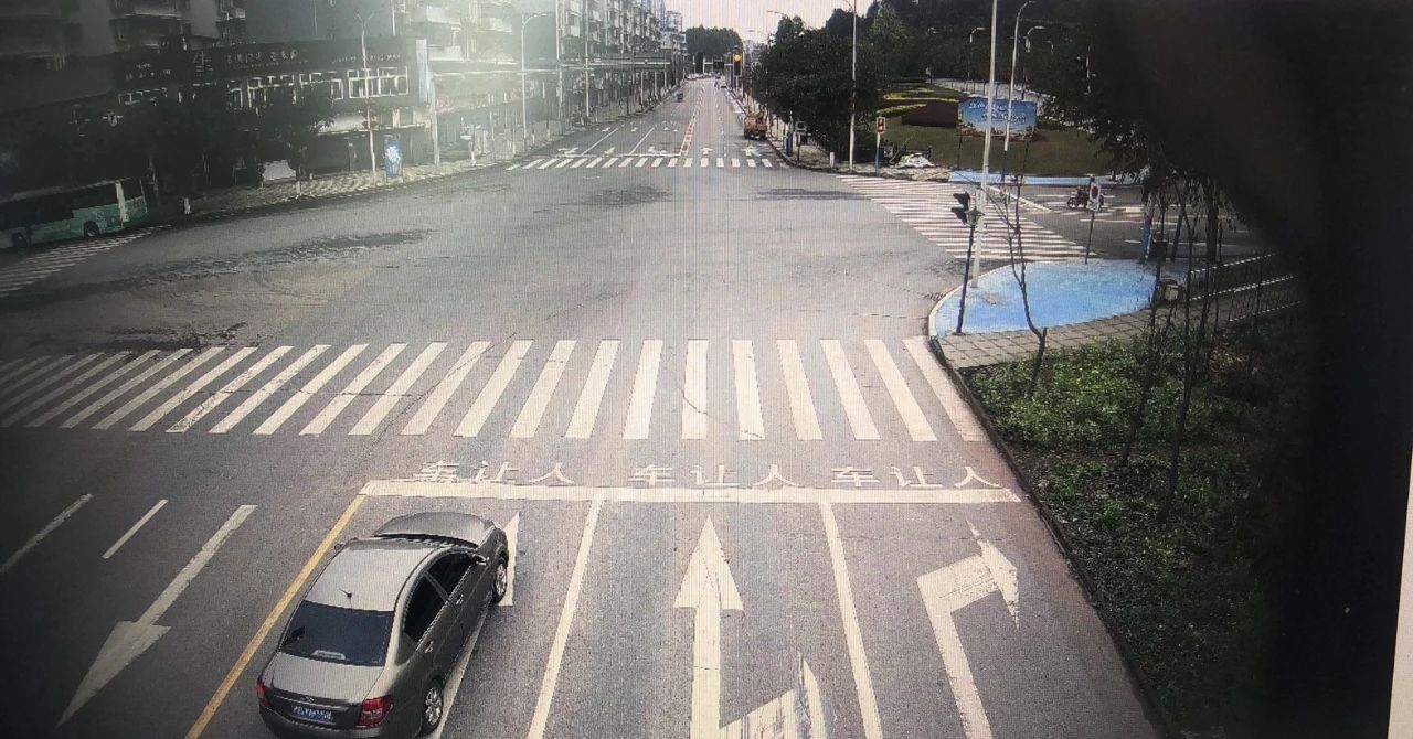 宜宾交警提示：川Q****车主，涉嫌违规驾驶，请及时处理！-4.jpg