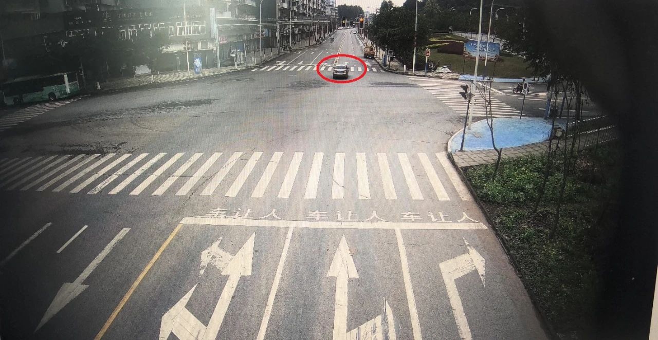 宜宾交警提示：川Q****车主，涉嫌违规驾驶，请及时处理！-6.jpg