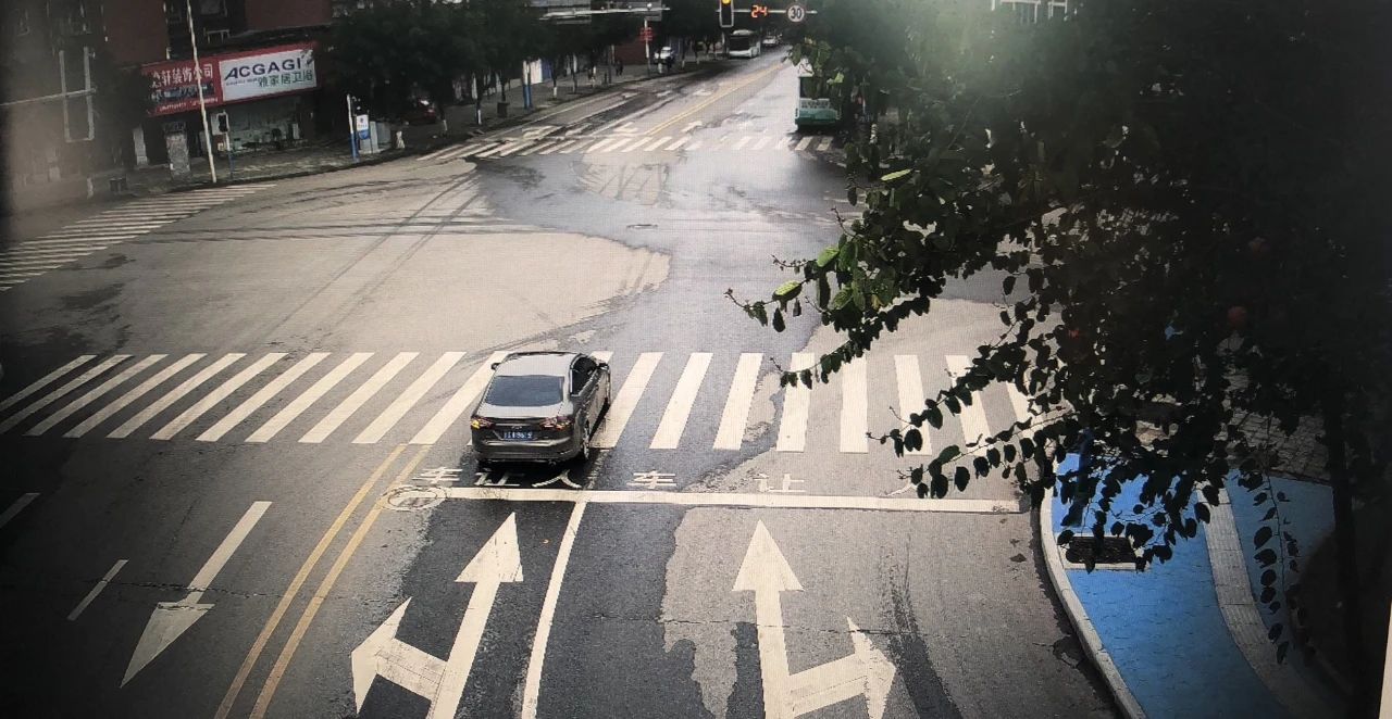 宜宾交警提示：川Q****车主，涉嫌违规驾驶，请及时处理！-11.jpg