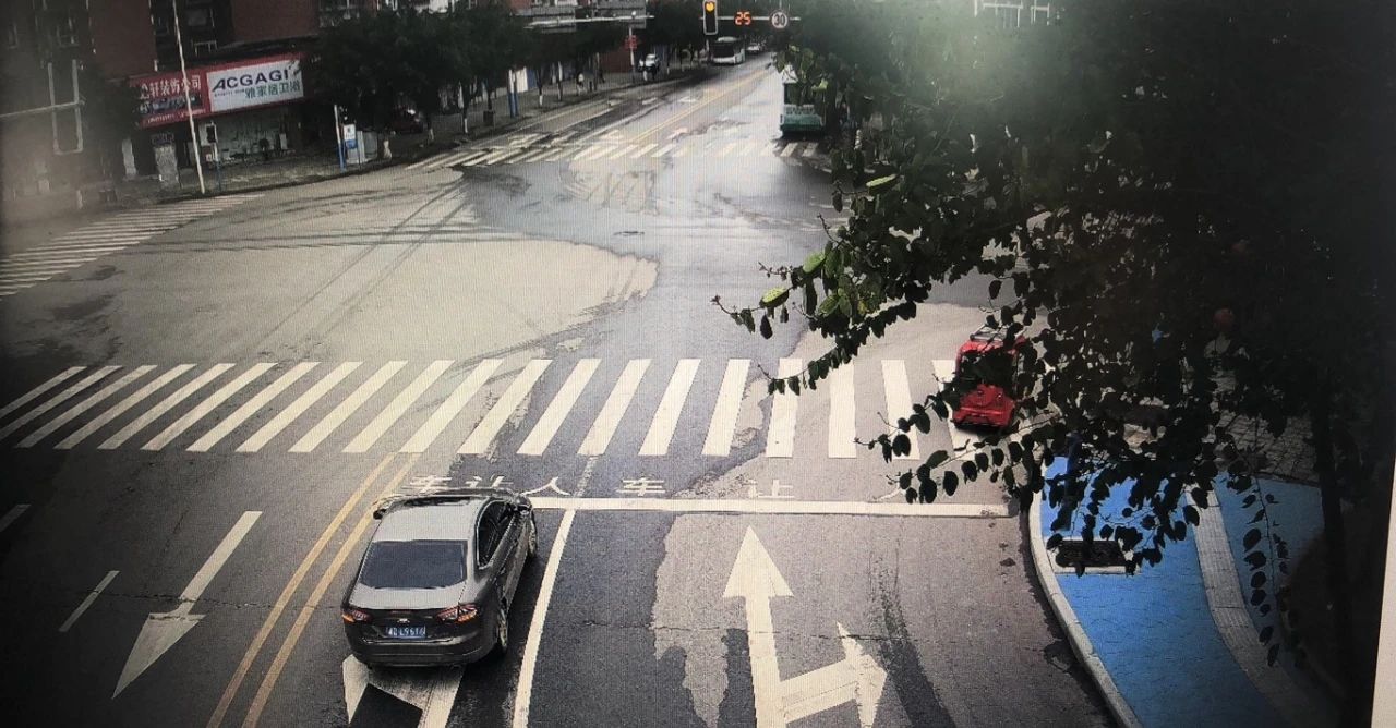 宜宾交警提示：川Q****车主，涉嫌违规驾驶，请及时处理！-10.jpg