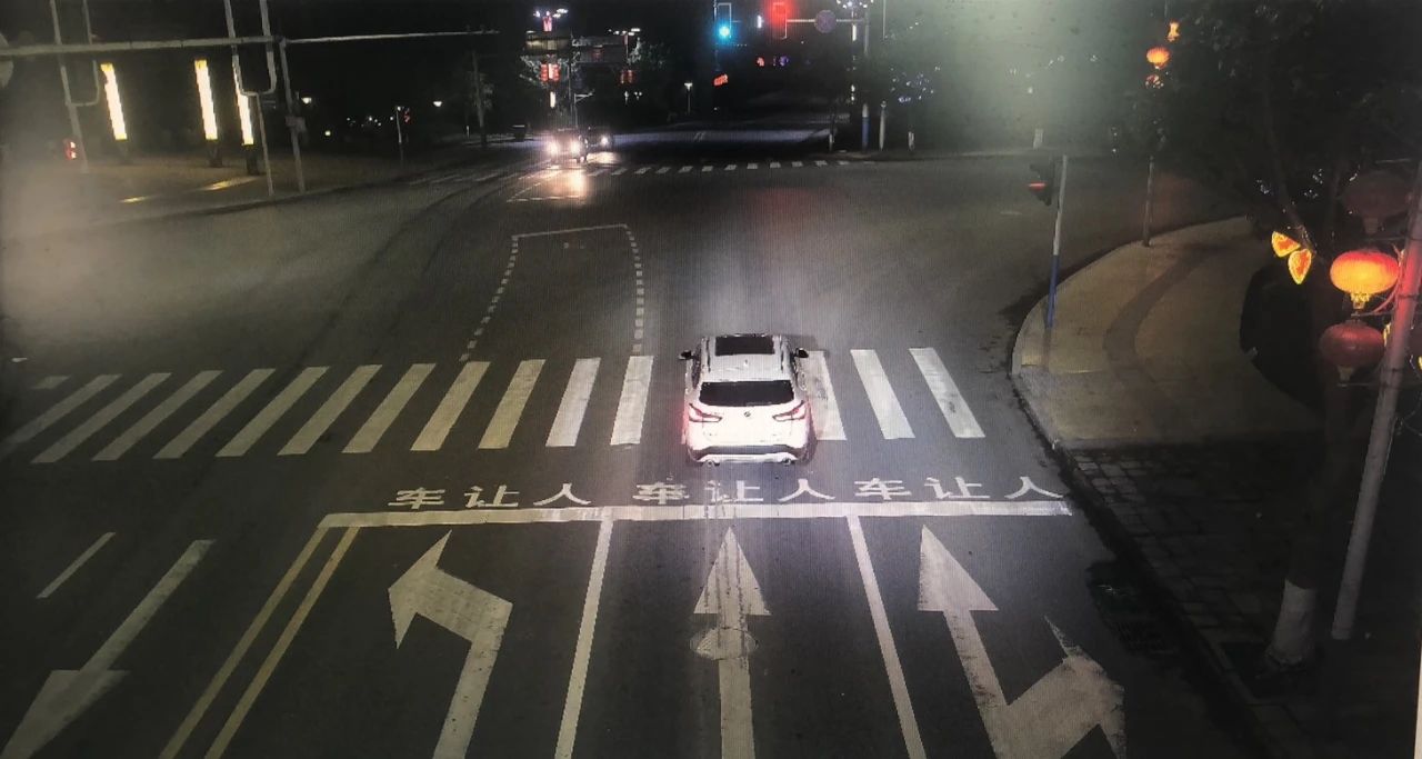 宜宾交警提示：川Q****车主，涉嫌违规驾驶，请及时处理！-8.jpg
