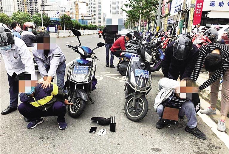警惕！宜宾这几个人到处碰瓷，专挑两轮车下手！-1.jpg