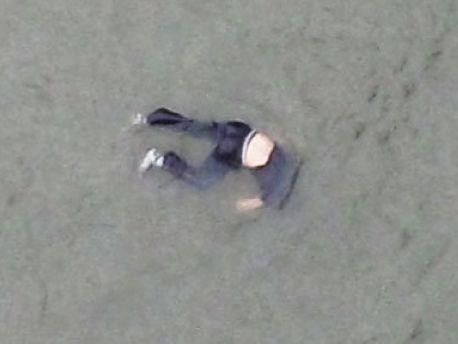 急寻家属！宜宾长江边发现一女性尸体，约30岁，入水7天左右！​-1.jpg