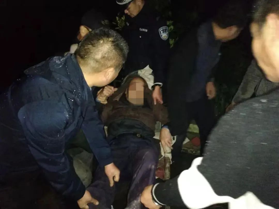 宜宾一老人将自己反锁在家，喝6支农药自杀！竟是因为和妻子吵架！-1.jpg
