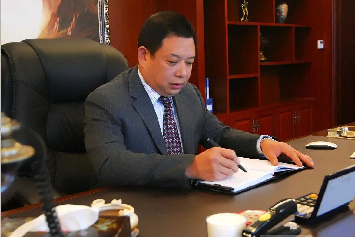 彻底栽了！宜宾“大富豪”曹培均涉黑被调查！身价数十亿，细节披露…-1.jpg