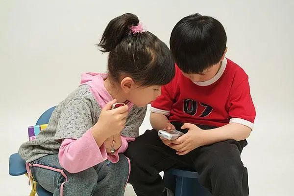 辣眼睛！宜宾一家长在孩子班级群里发布不雅信息！-2.jpg