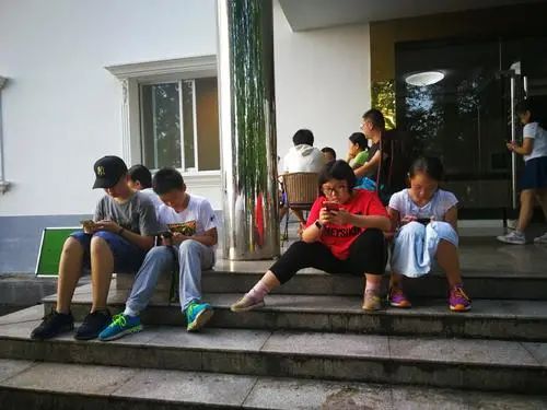 辣眼睛！宜宾一家长在孩子班级群里发布不雅信息！-5.jpg