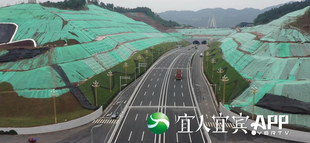 正式通车！挂弓山立交建成通车，双向6车道，时速80km/h！-1.jpg