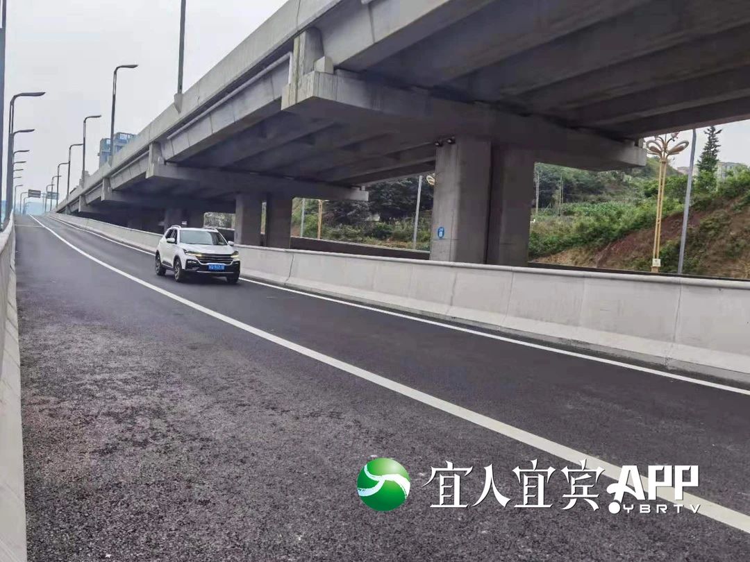 正式通车！挂弓山立交建成通车，双向6车道，时速80km/h！-4.jpg