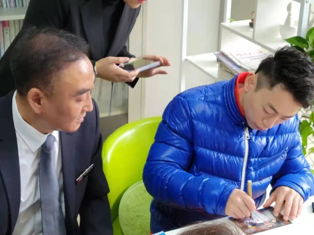 视频来啦！奥运冠军邹敬园在南岸举行见面会，现场热血沸腾！-10.jpg