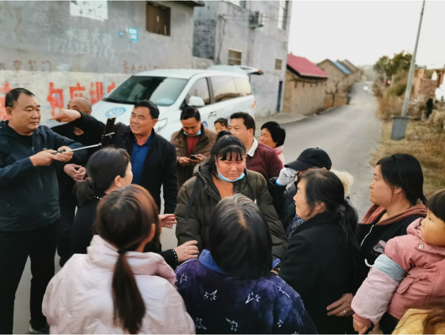 宜宾市救助管理站：女子年少负气出走漂泊异乡22年后终与家人团圆-5.png