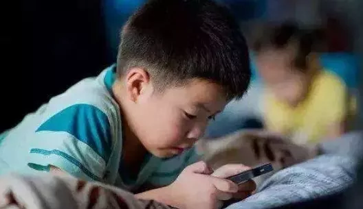 宜宾一孩子打游戏，竟然被骗万余元....-4.png