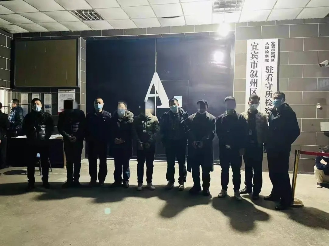 注意，宜宾这个诈骗团伙专挑老人下手，已有多名老人被骗！-2.jpg