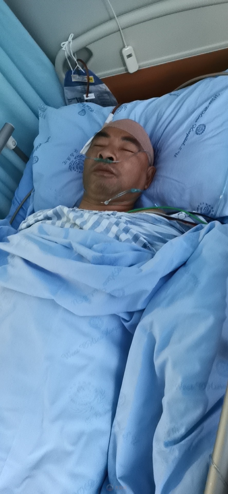 求助！我家在宜宾农村，爸爸车祸康复后再次头皮感染，需重新补头骨…-1.jpg