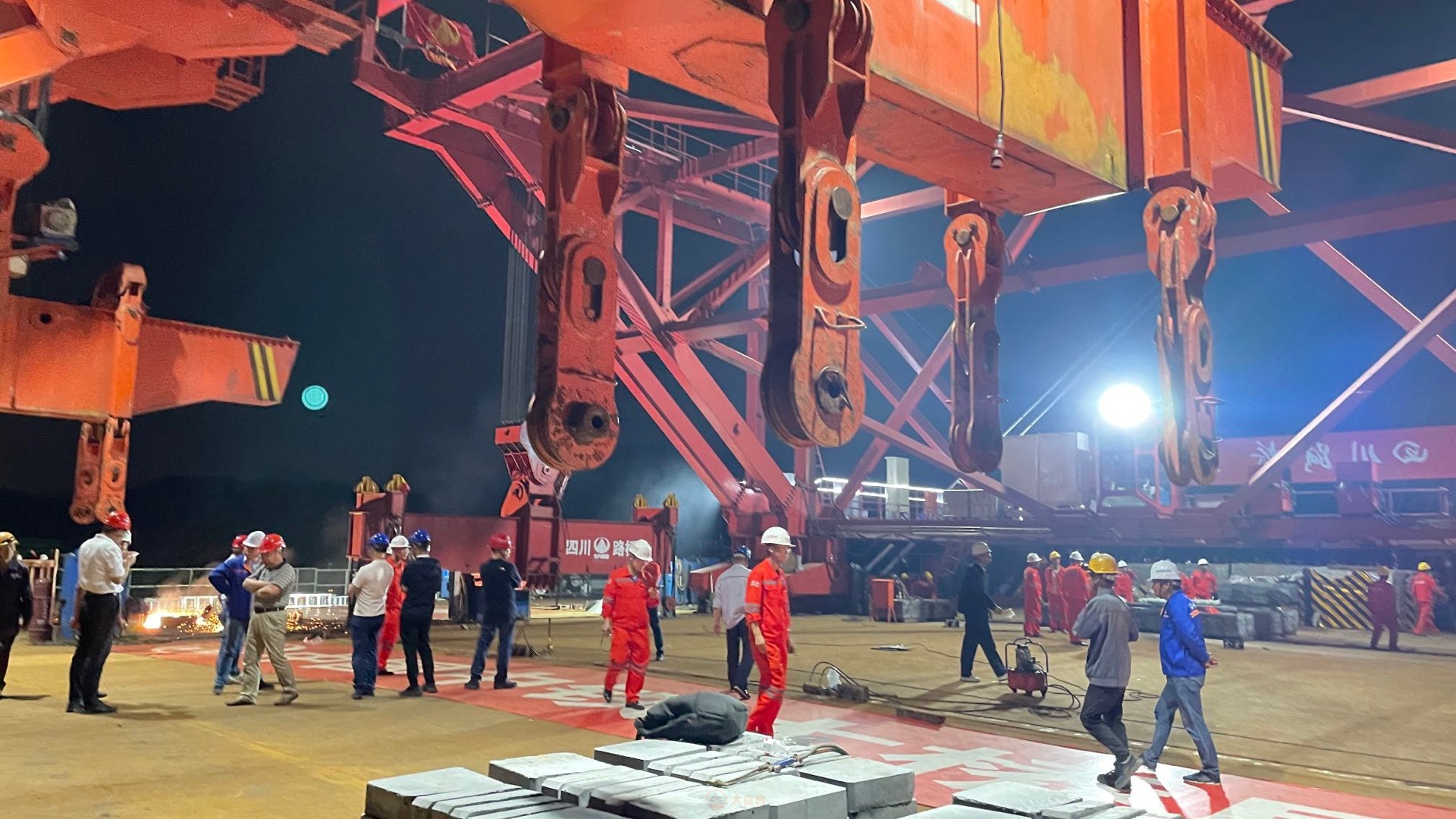 世界最宽！宜宾临港长江大桥2022年5月29号圆满合拢！-9.jpg