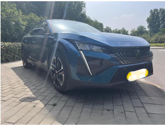 标致408X不止颜值富有冲击力，驾驶体验更是轻松加愉快-1.jpg