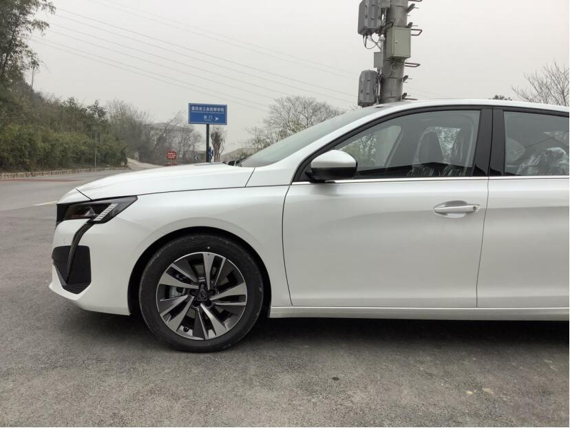 从恶补汽车知识到拥有第一辆车：我的标致新408日常体验-3.jpg