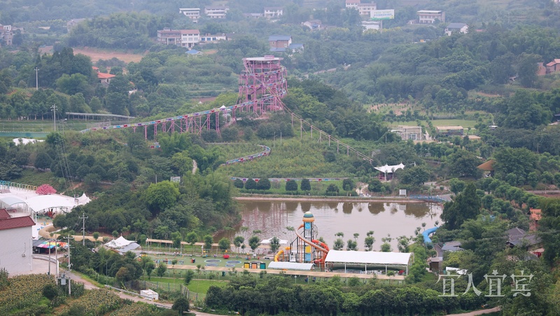 现场分红30余万 双桥村“股东”笑开颜-3.jpg