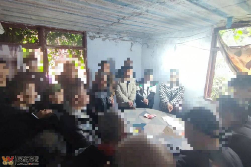 宜宾民警抓赌现场视频曝光，19人被带走，赌资10万+……-2.jpeg