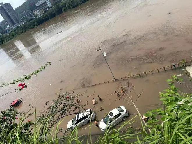 水位暴涨！洪峰来了！今晚将提前过境宜宾！-4.jpg