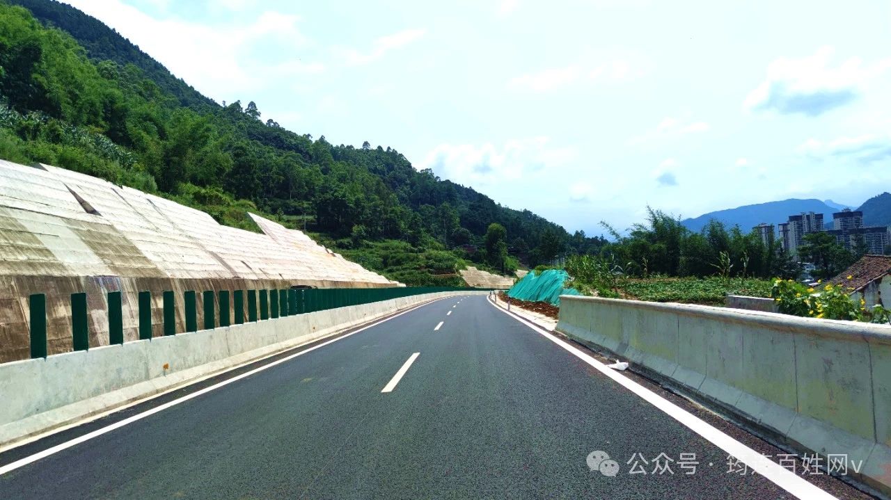 首次通行！宜宾又一条高速连接线通车！-1.jpg