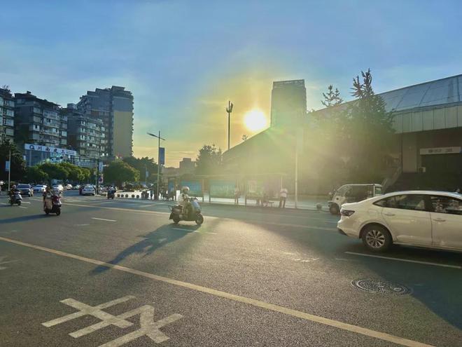 最高38℃！宜宾发布高温橙色预警！！-3.jpg