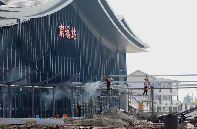 最新亮相！渝昆高铁又一高铁站台来了......-2.jpg