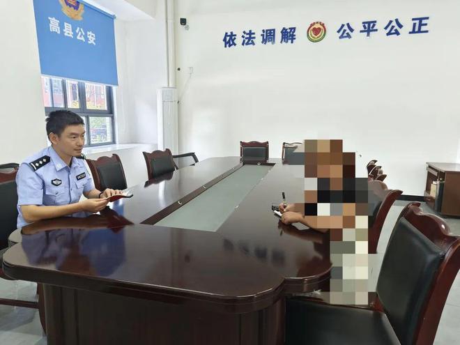 不怕，老油条了！”宜宾一女子违法还拍短视频，结局亮了......-3.jpg